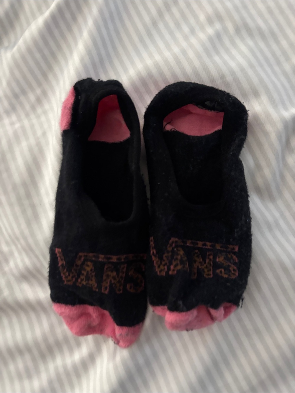 Vans Women’s Black & Pink No-Show Footies